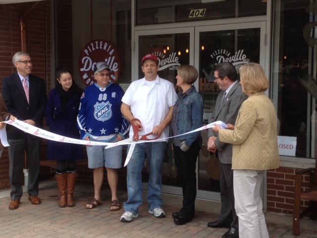 Pizzeria DeVille ribbon cutting